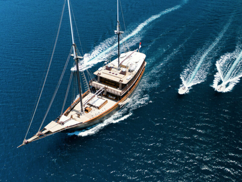 sailing dunia baru