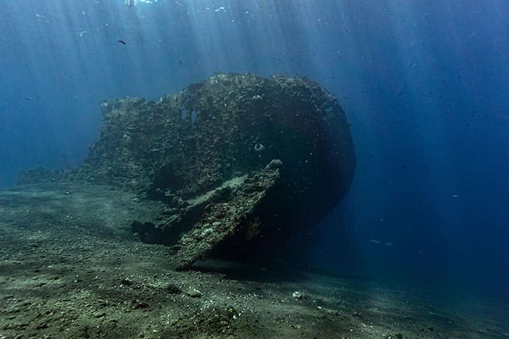 Shipwrecks nestled
