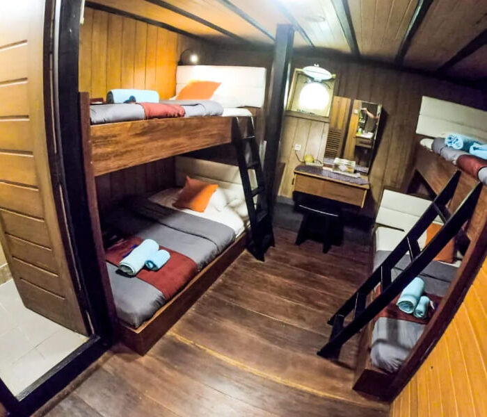 1-cabin-with-2-bunk-bed-2