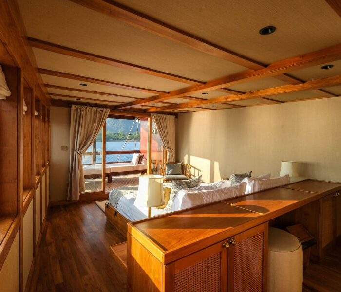 owner-cabin-2