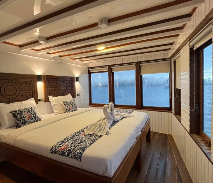 suite-cabin-double-bed