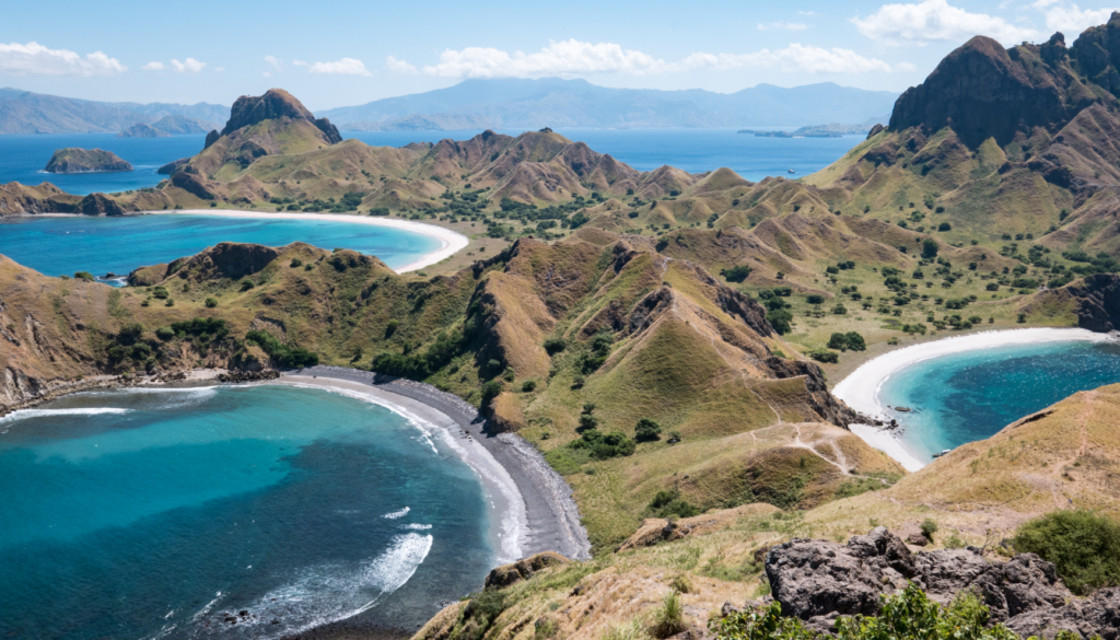 Komodo island liveaboard diving
