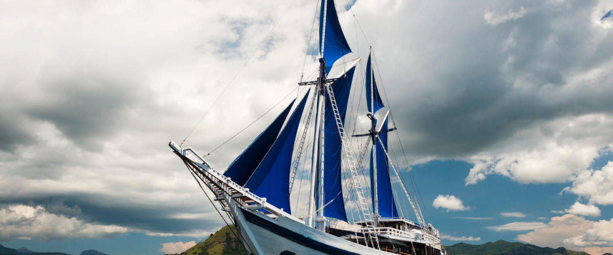 Phinisi cruise
